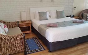Holland Park Motel